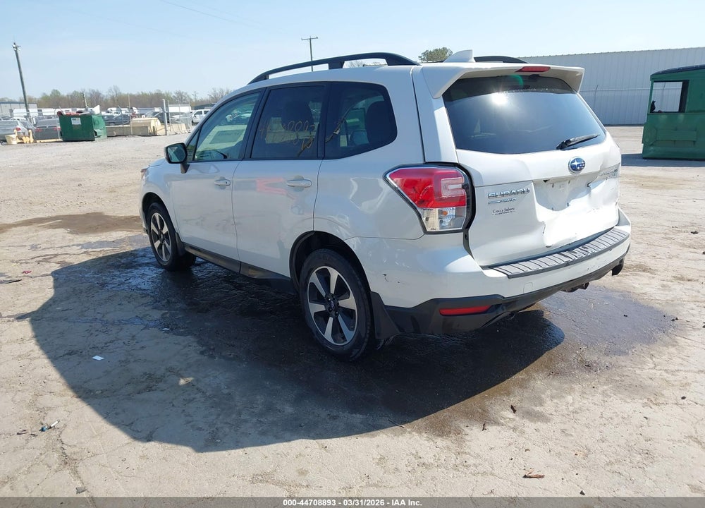 2017 SUBARU FORESTER 2.5I PREMIUM VIN: JF2SJAGCXHH532589