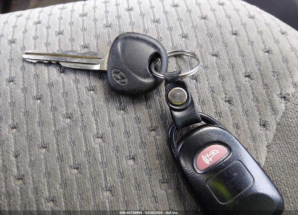 2005 HYUNDAI TUCSON GLS/LX VIN: KM8JN72D25U103088