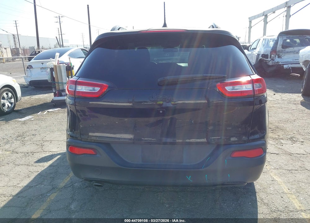 2018 JEEP CHEROKEE LATITUDE FWD VIN: 1C4PJLCBXJD556739
