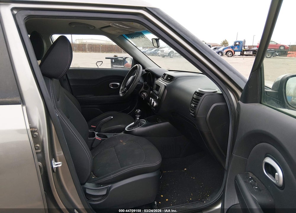 2015 KIA SOUL VIN: KNDJN2A23F7143736