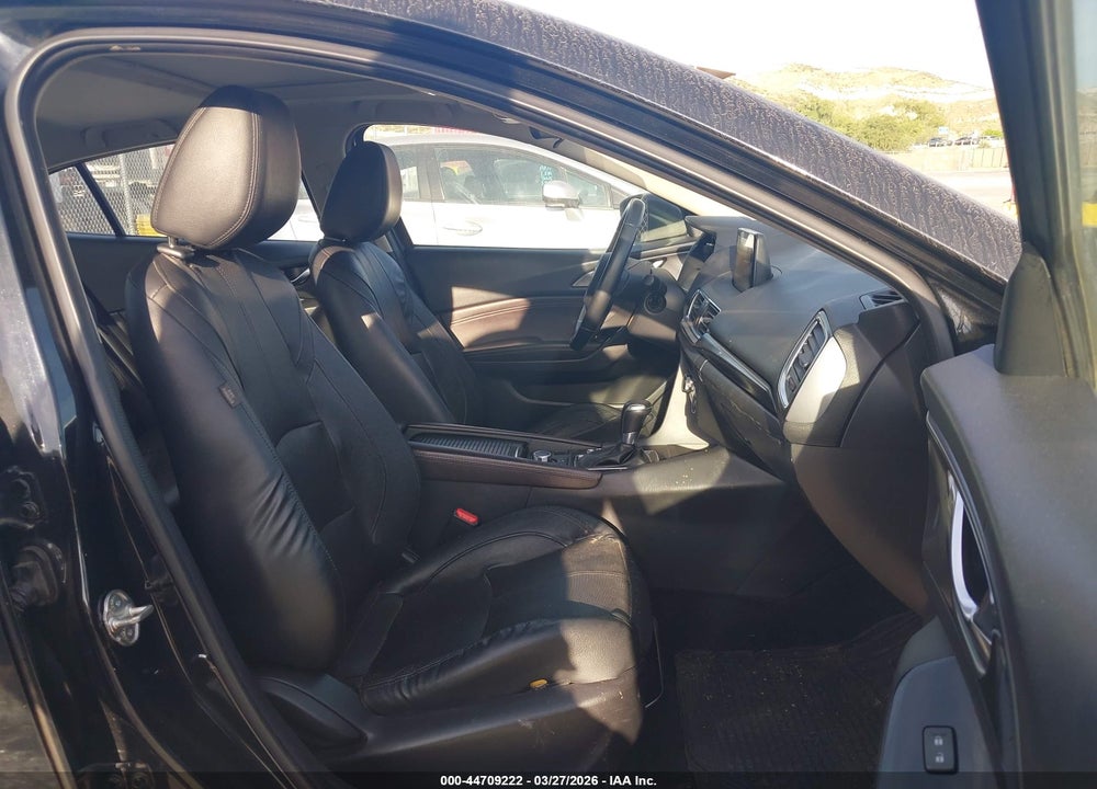 2017 MAZDA 3 GRAND TOURING VIN: JM1BN1W31H1122907