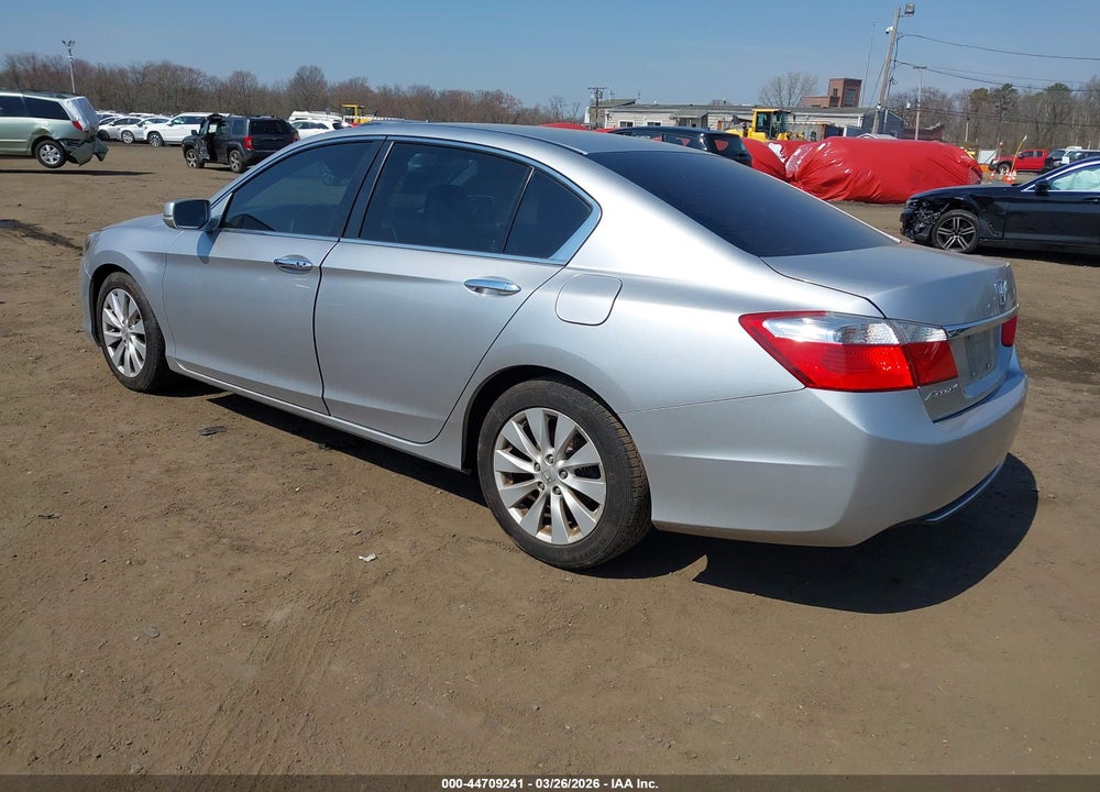 2015 HONDA ACCORD EX VIN: 1HGCR2F74FA108578
