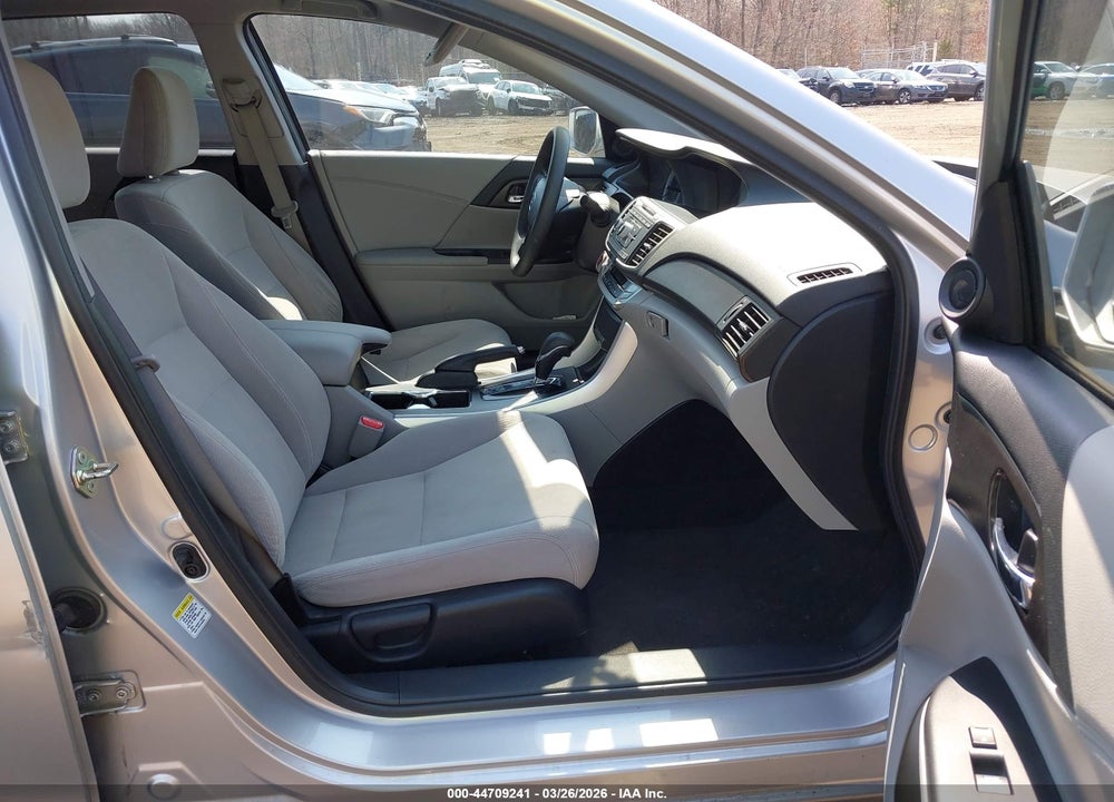 2015 HONDA ACCORD EX VIN: 1HGCR2F74FA108578