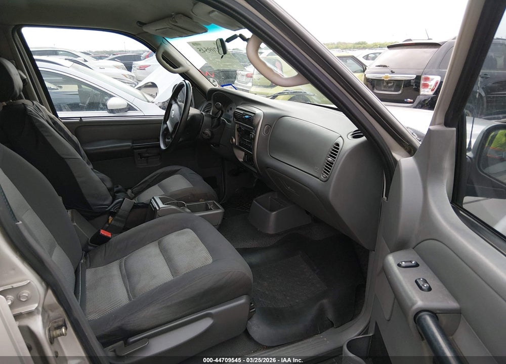 2005 FORD EXPLORER SPORT TRAC ADRENALIN/XLS/XLT VIN: 1FMZU67K35UA08045