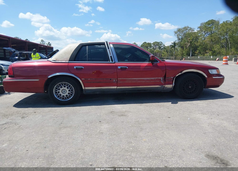 2000 MERCURY GRAND MARQUIS GS VIN: 2MEFM74W3YX675424