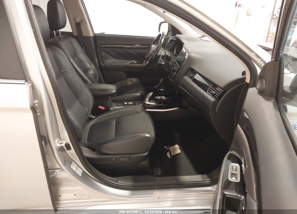 2018 MITSUBISHI OUTLANDER PHEV GT/SEL VIN: JA4J24A53JZ071751