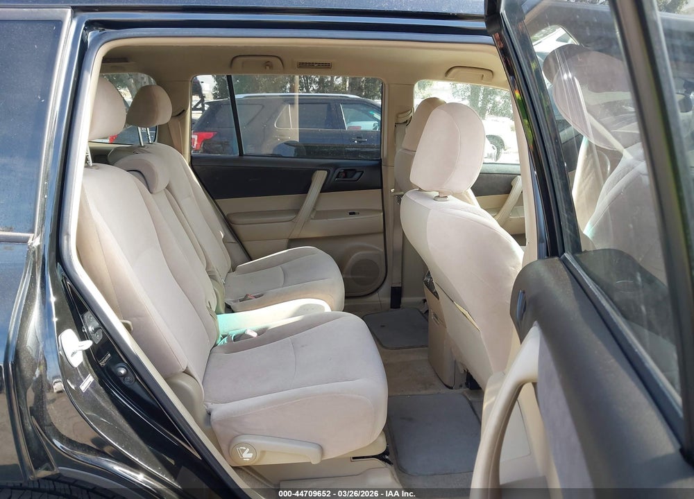 2010 TOYOTA HIGHLANDER BASE V6 VIN: JTEZK3EH4A2104493