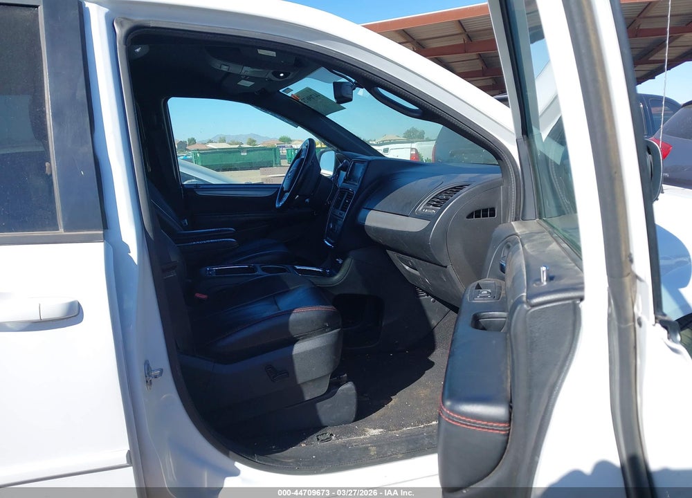 2017 DODGE GRAND CARAVAN GT VIN: 2C4RDGEG6HR694236