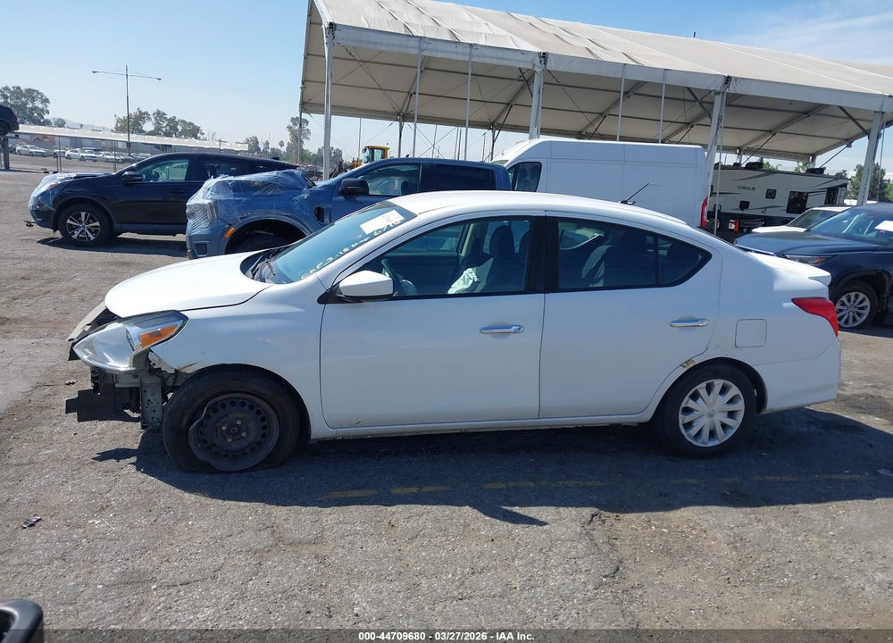 2017 NISSAN VERSA 1.6 SV VIN: 3N1CN7AP0HL836718