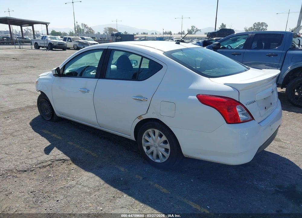 2017 NISSAN VERSA 1.6 SV VIN: 3N1CN7AP0HL836718