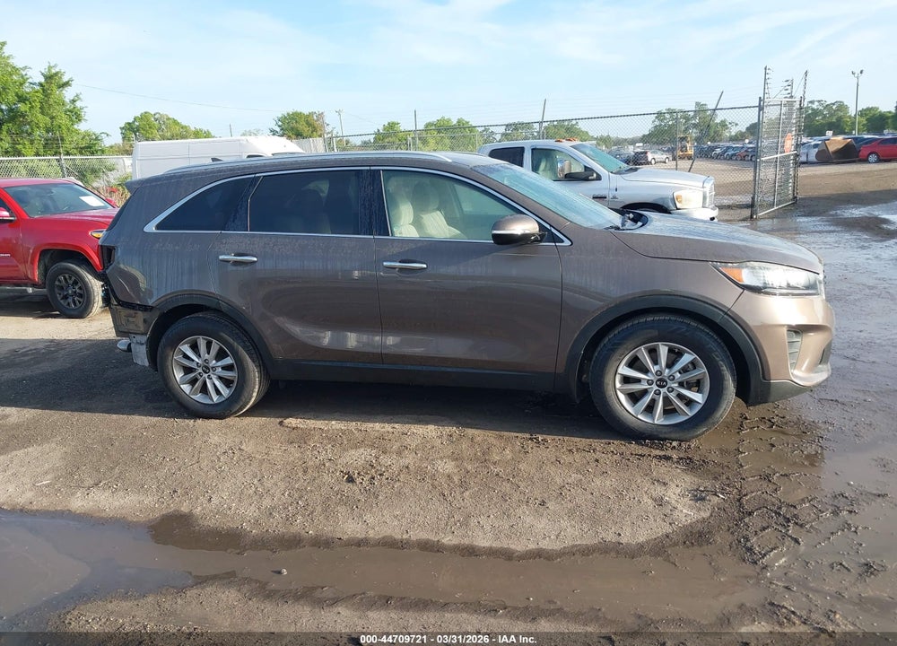 2019 KIA SORENTO 2.4L LX VIN: 5XYPG4A36KG458083