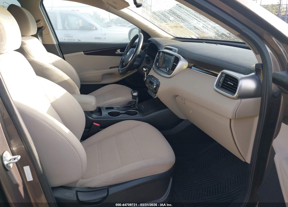2019 KIA SORENTO 2.4L LX VIN: 5XYPG4A36KG458083