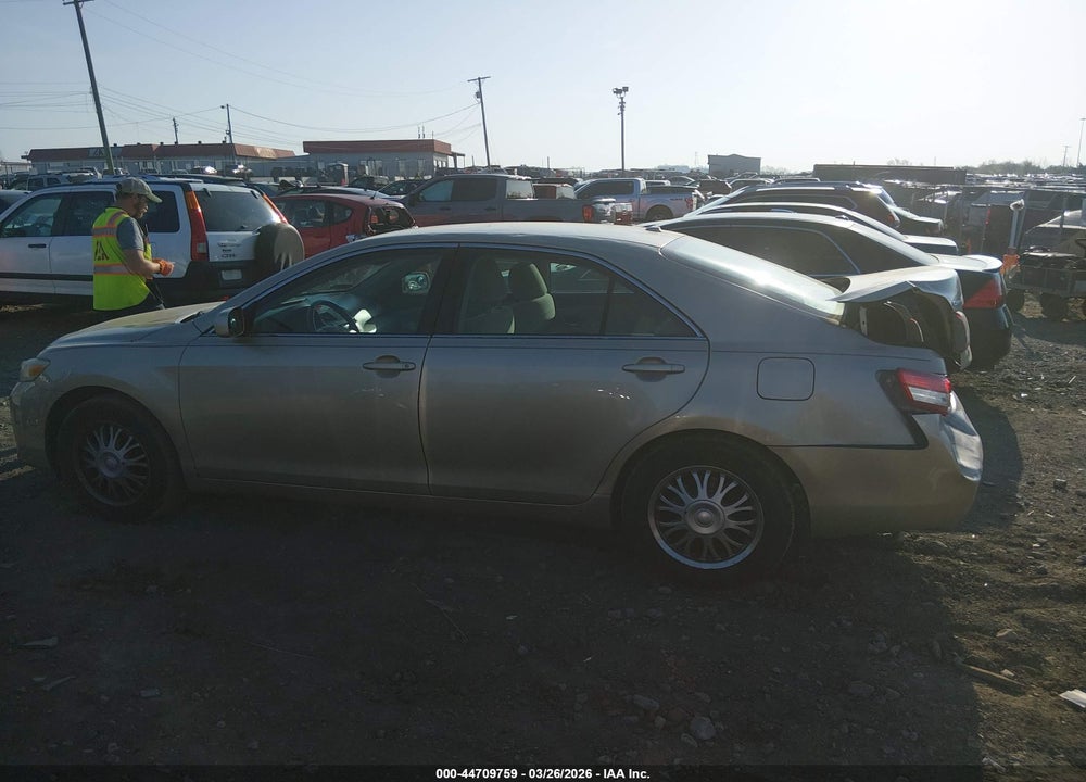 2011 TOYOTA CAMRY BASE VIN: 4T1BF3EK5BU638190