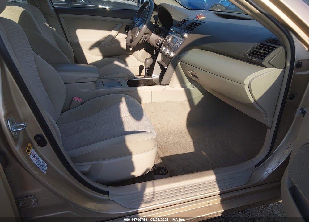 2011 TOYOTA CAMRY BASE VIN: 4T1BF3EK5BU638190