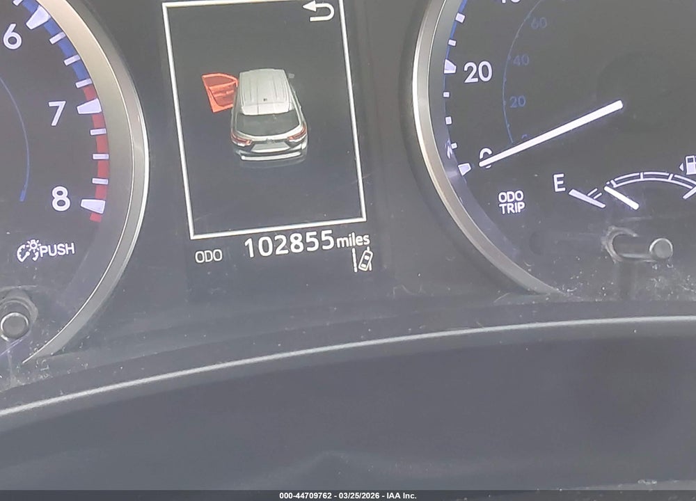 2018 TOYOTA HIGHLANDER LE VIN: 5TDBZRFH6JS842677