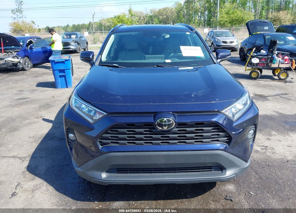 2021 TOYOTA RAV4 XLE PREMIUM VIN: 2T3C1RFV6MW118962