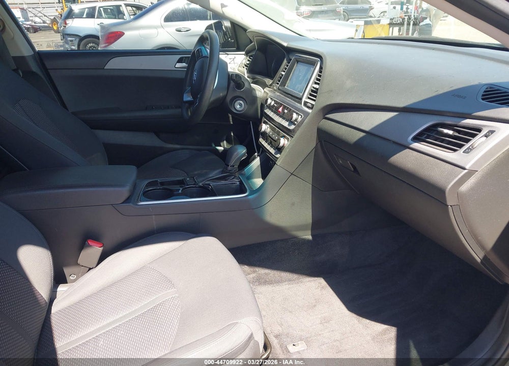 2019 HYUNDAI SONATA SE VIN: 5NPE24AF7KH749197