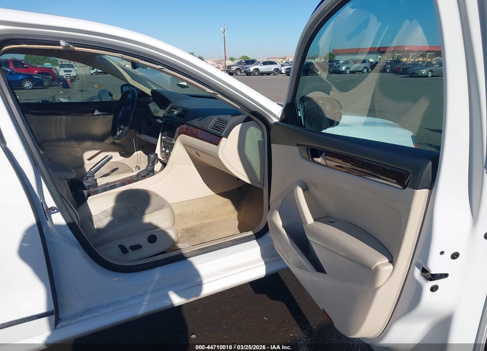 2013 VOLKSWAGEN PASSAT 2.0L TDI SEL PREMIUM VIN: 1VWCN7A35DC051138