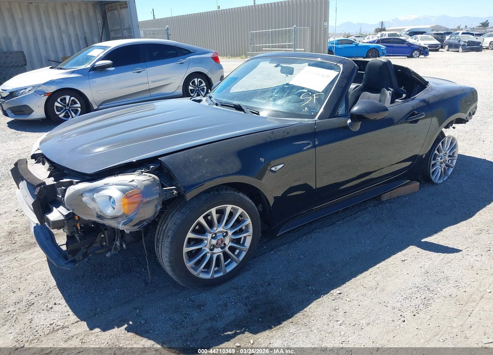 2018 FIAT 124 SPIDER CLASSICA VIN: JC1NFAEK9J0138428