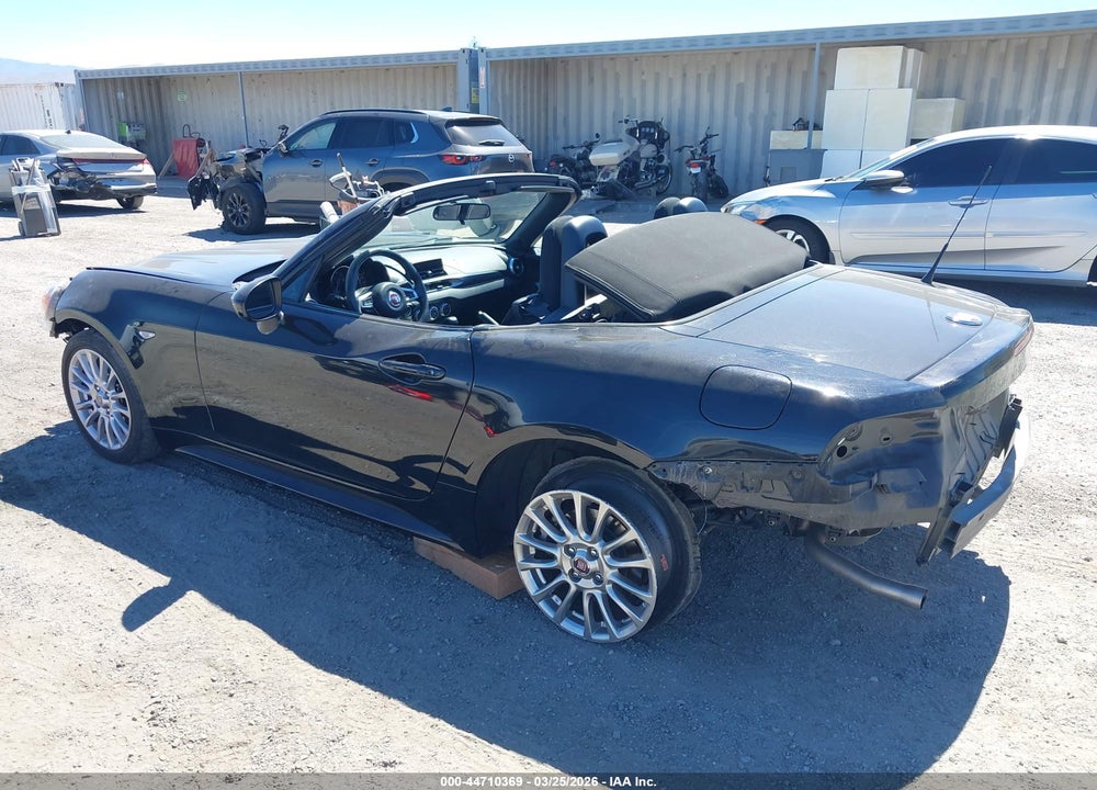 2018 FIAT 124 SPIDER CLASSICA VIN: JC1NFAEK9J0138428