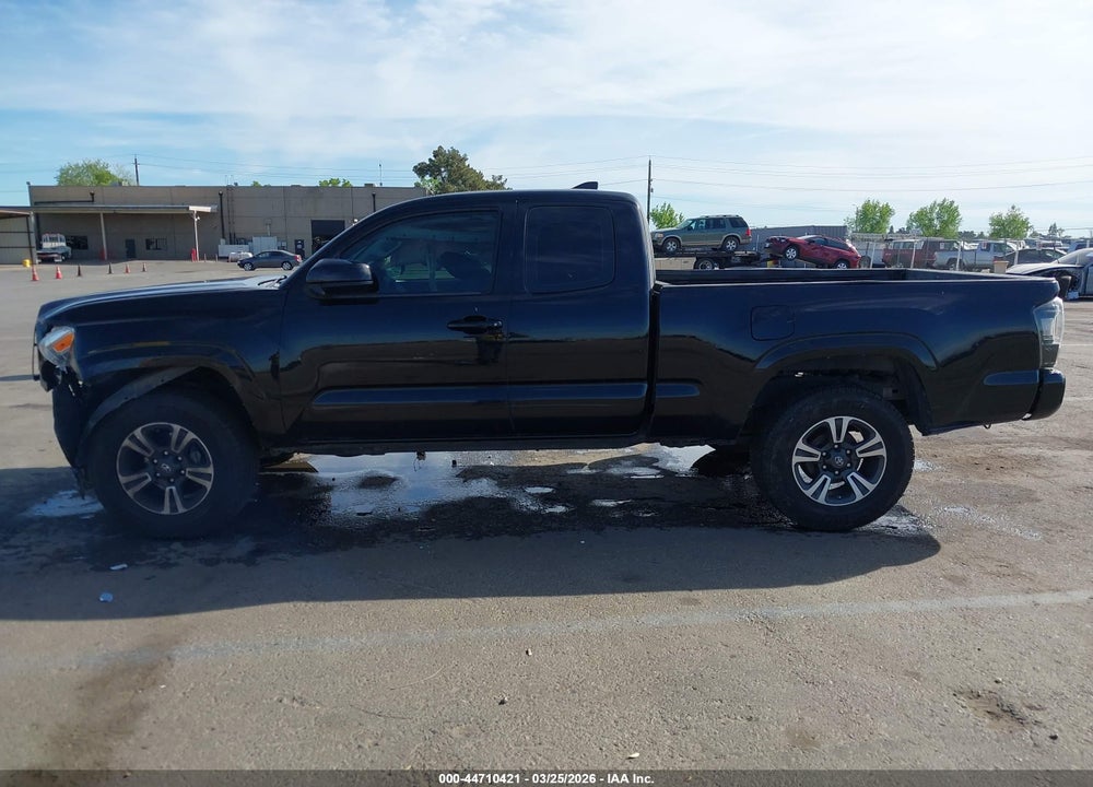 2018 TOYOTA TACOMA SR VIN: 5TFRX5GN6JX106205