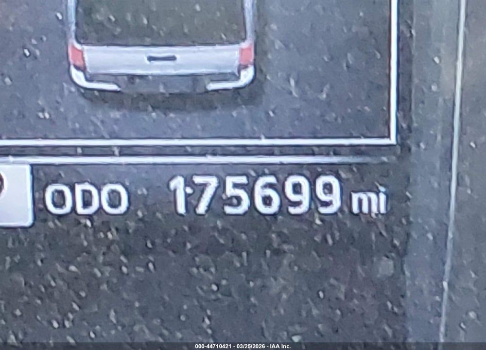 2018 TOYOTA TACOMA SR VIN: 5TFRX5GN6JX106205