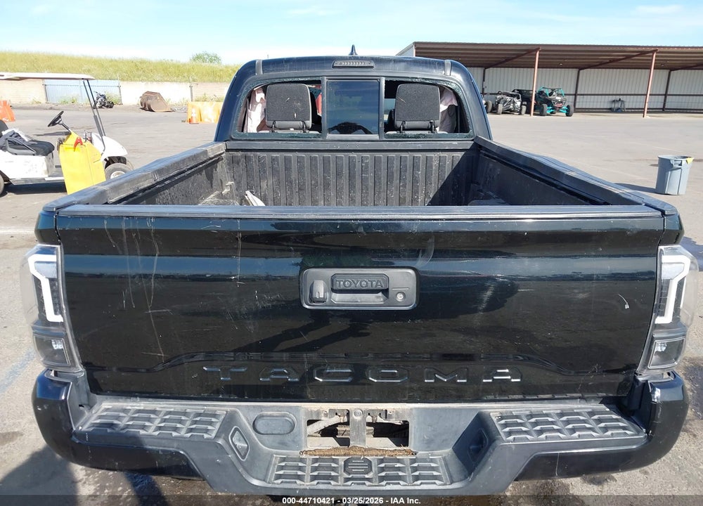 2018 TOYOTA TACOMA SR VIN: 5TFRX5GN6JX106205