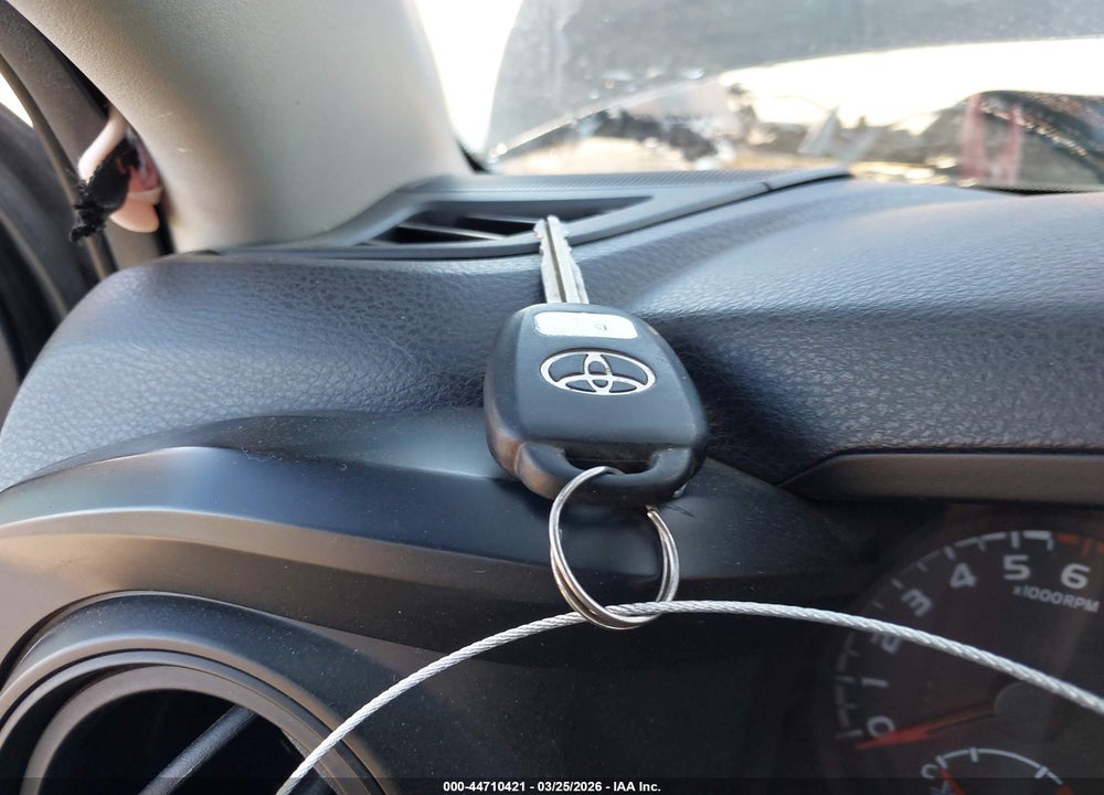 2018 TOYOTA TACOMA SR VIN: 5TFRX5GN6JX106205
