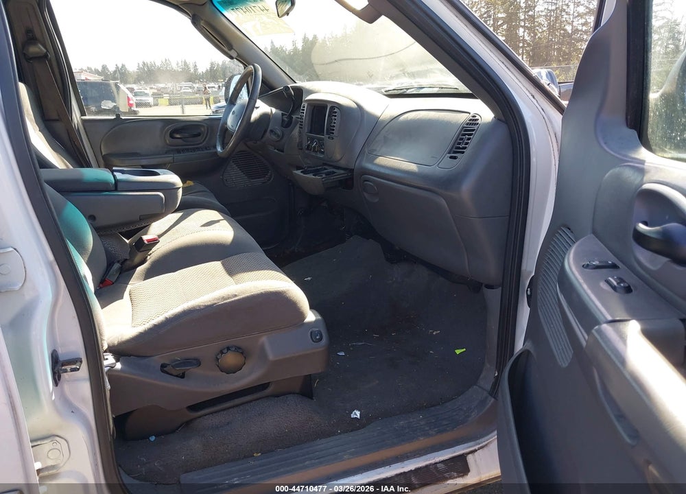 2002 FORD F-150 LARIAT/XLT VIN: 1FTRW08L72KC45695