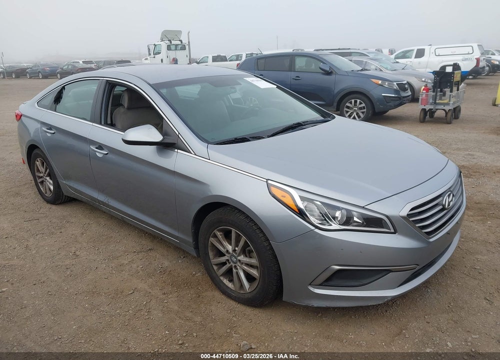 2016 HYUNDAI SONATA SE VIN: 5NPE24AF1GH357470