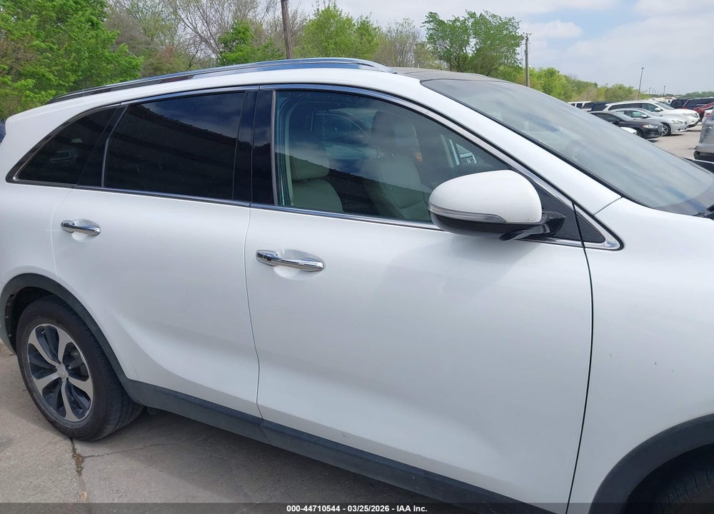 2017 KIA SORENTO 2.0T EX VIN: 5XYPH4A14HG277357