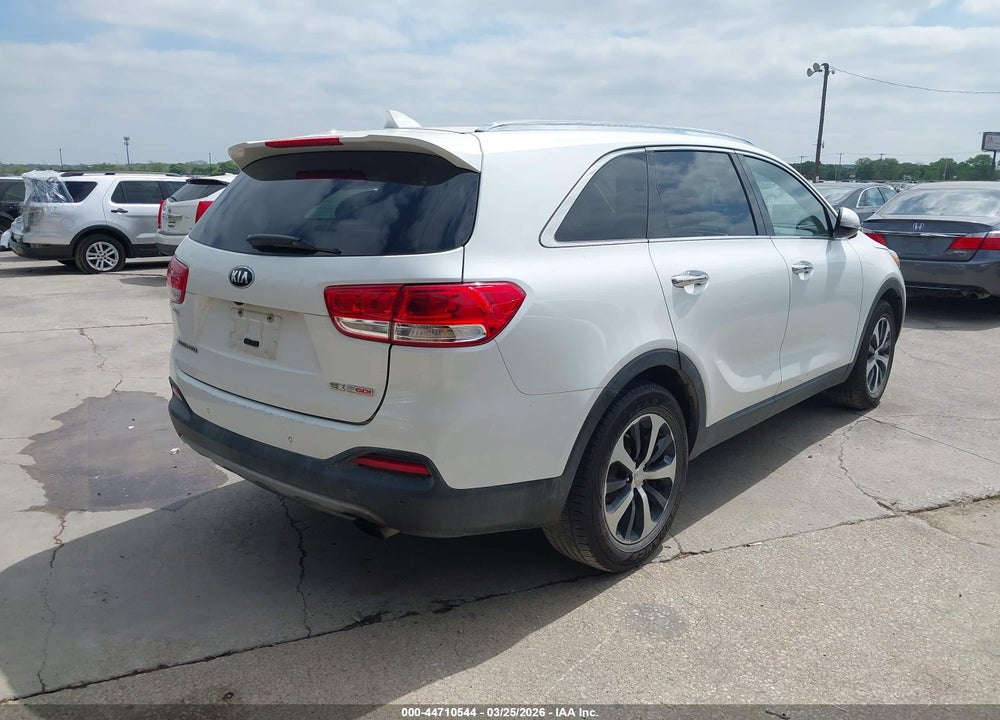 2017 KIA SORENTO 2.0T EX VIN: 5XYPH4A14HG277357