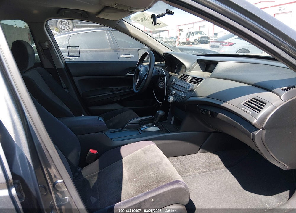 2010 HONDA ACCORD 2.4 LX VIN: 1HGCP2F38AA046582