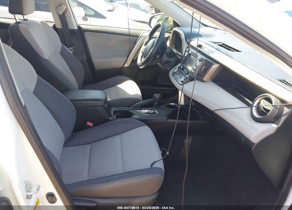 2014 TOYOTA RAV4 XLE VIN: 2T3WFREV3EW091074