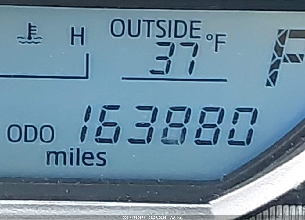 2015 TOYOTA RAV4 XLE VIN: 2T3RFREV9FW381995