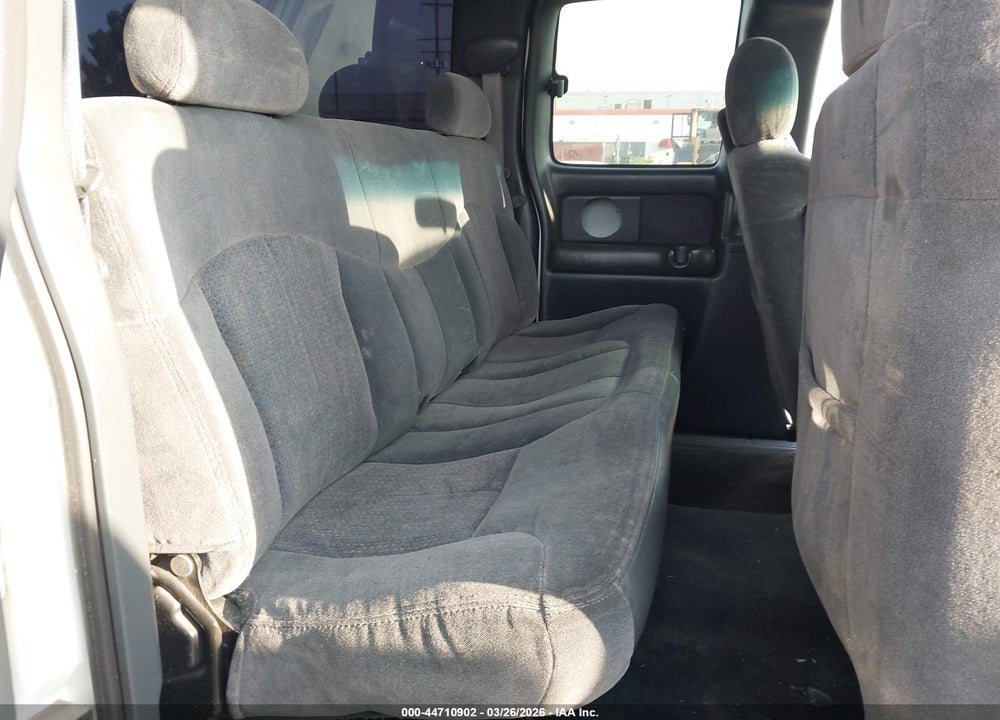 2001 CHEVROLET SILVERADO 1500 LS VIN: 1GCEK19T31E148747