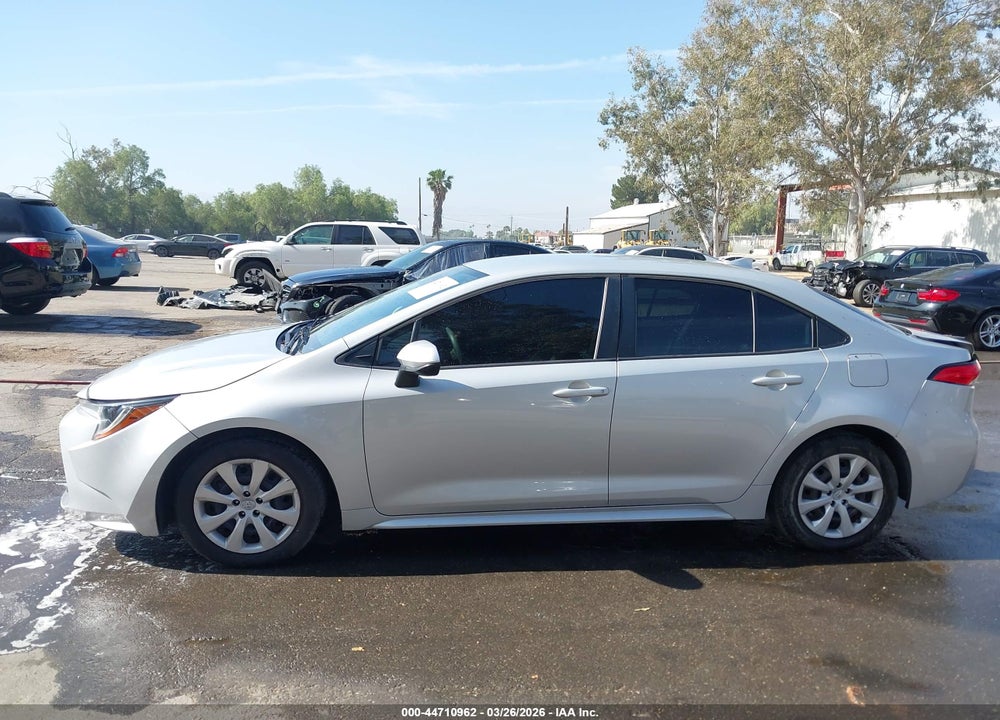2020 TOYOTA COROLLA LE VIN: 5YFEPRAE0LP079874