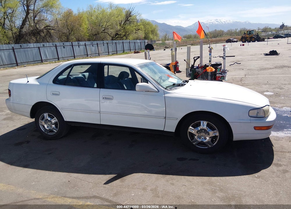 1993 TOYOTA CAMRY VIN: JT2VK12E9P0184002