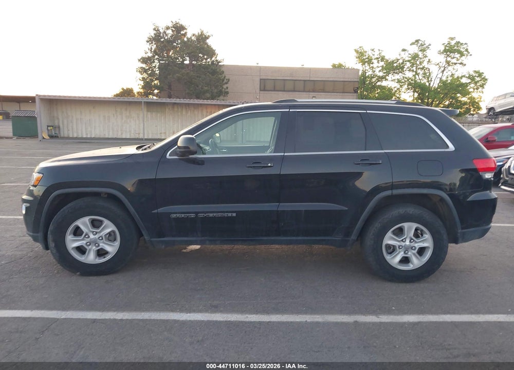 2017 JEEP GRAND CHEROKEE LAREDO 4X4 VIN: 1C4RJFAG3HC872220