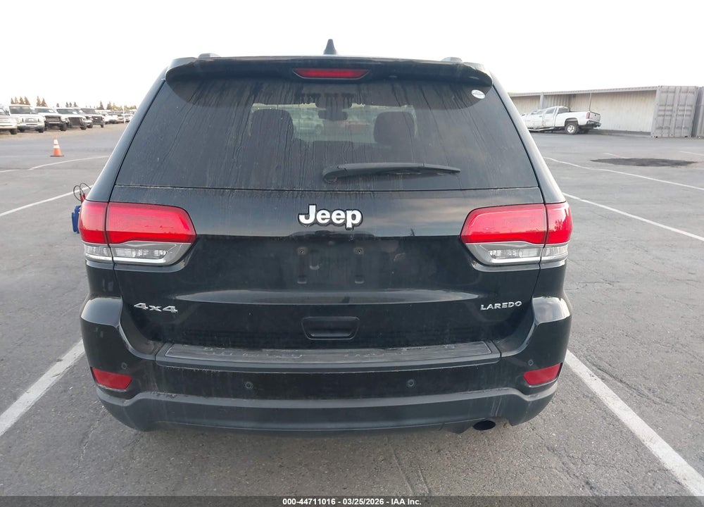 2017 JEEP GRAND CHEROKEE LAREDO 4X4 VIN: 1C4RJFAG3HC872220