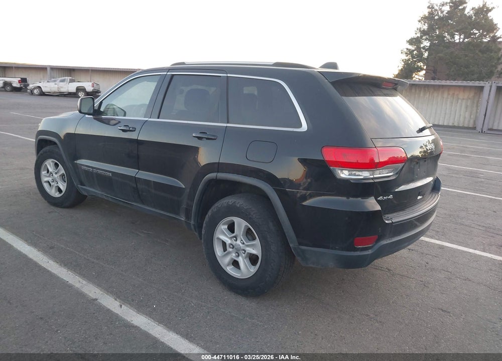 2017 JEEP GRAND CHEROKEE LAREDO 4X4 VIN: 1C4RJFAG3HC872220