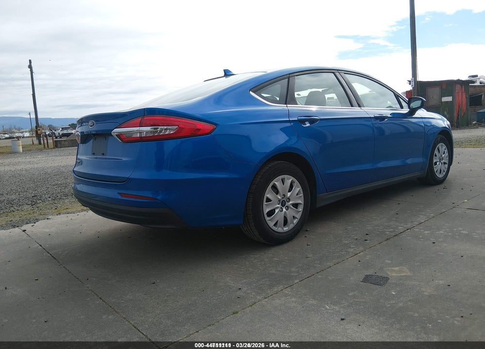 2020 FORD FUSION S VIN: 3FA6P0G74LR196673