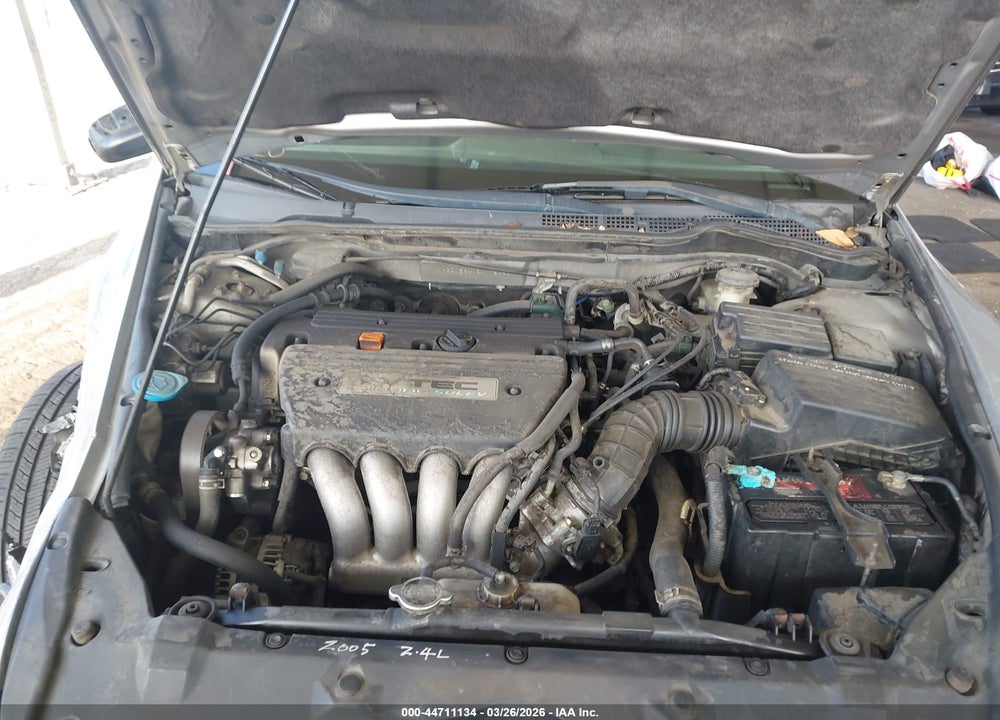 2005 HONDA ACCORD 2.4 LX VIN: 1HGCM564X5A118360