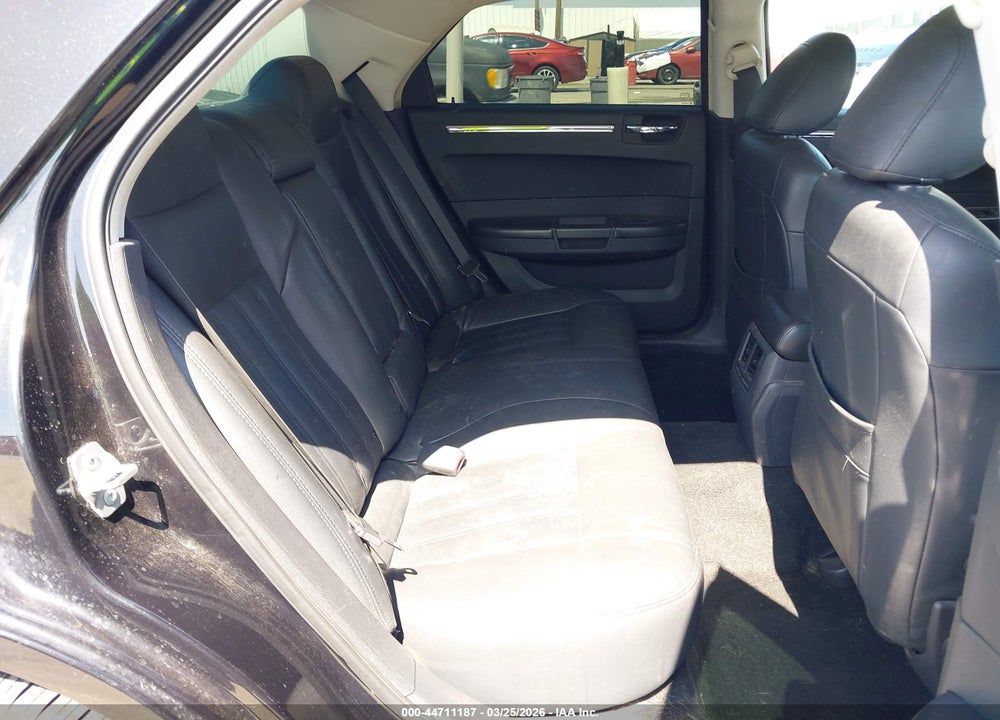 2009 CHRYSLER 300 LX VIN: 2C3KA43D69H528957