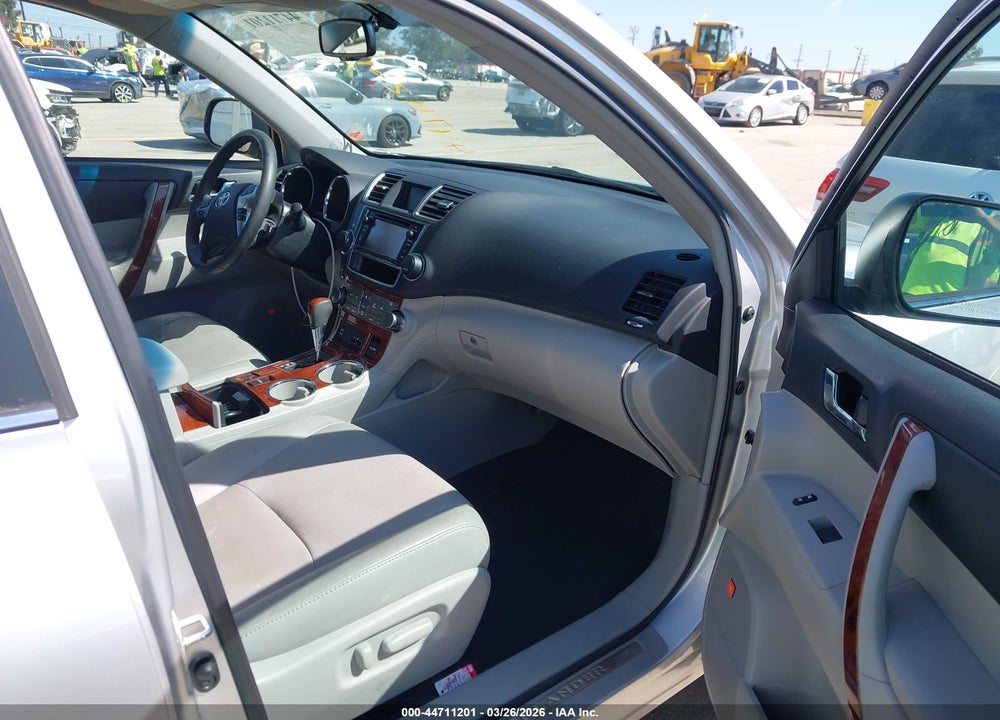 2013 TOYOTA HIGHLANDER LIMITED V6 VIN: 5TDYK3EH4DS112607