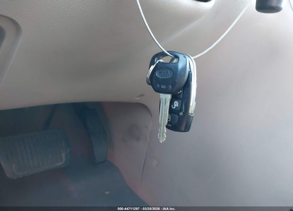 2008 KIA SEDONA EX VIN: KNDMB233786195908
