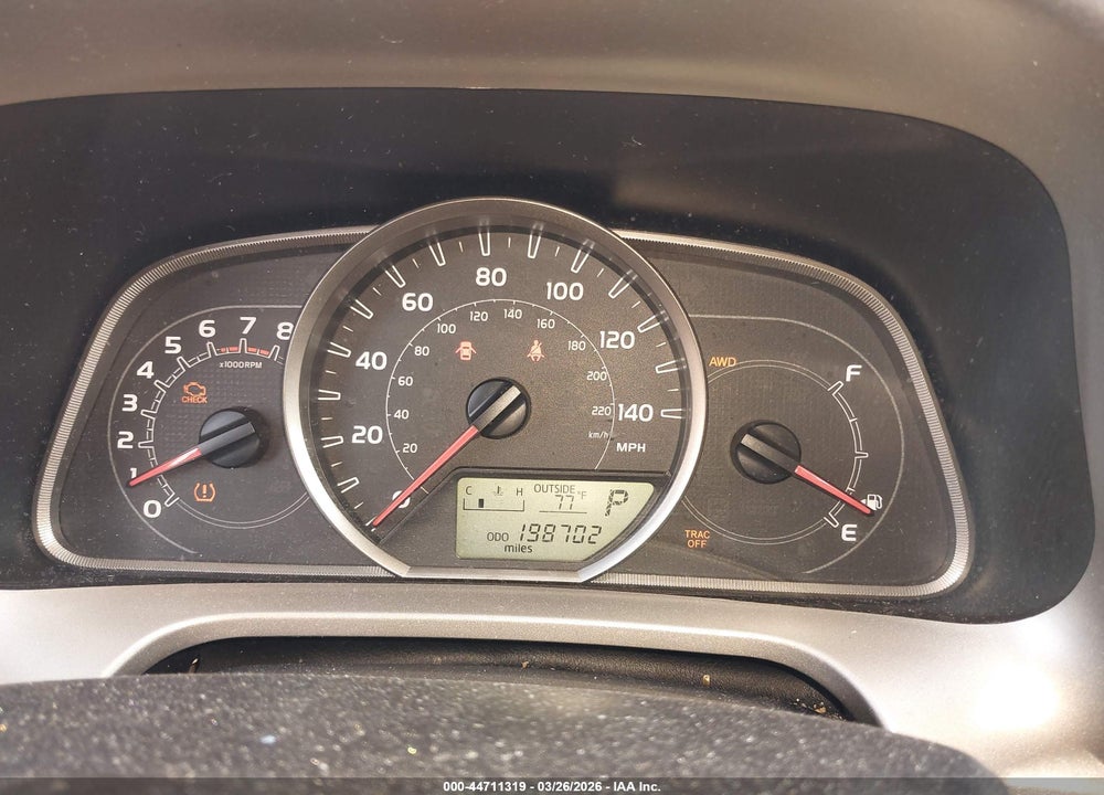 2015 TOYOTA RAV4 XLE VIN: 2T3RFREV7FW326011