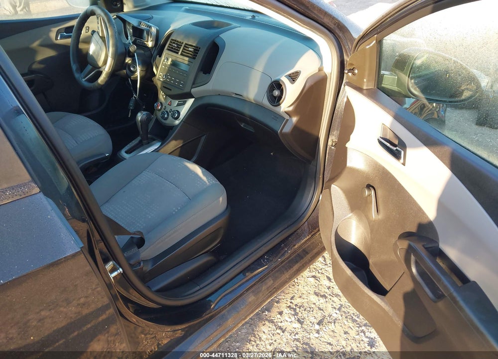2014 CHEVROLET SONIC LS AUTO VIN: 1G1JA5SH2E4116293