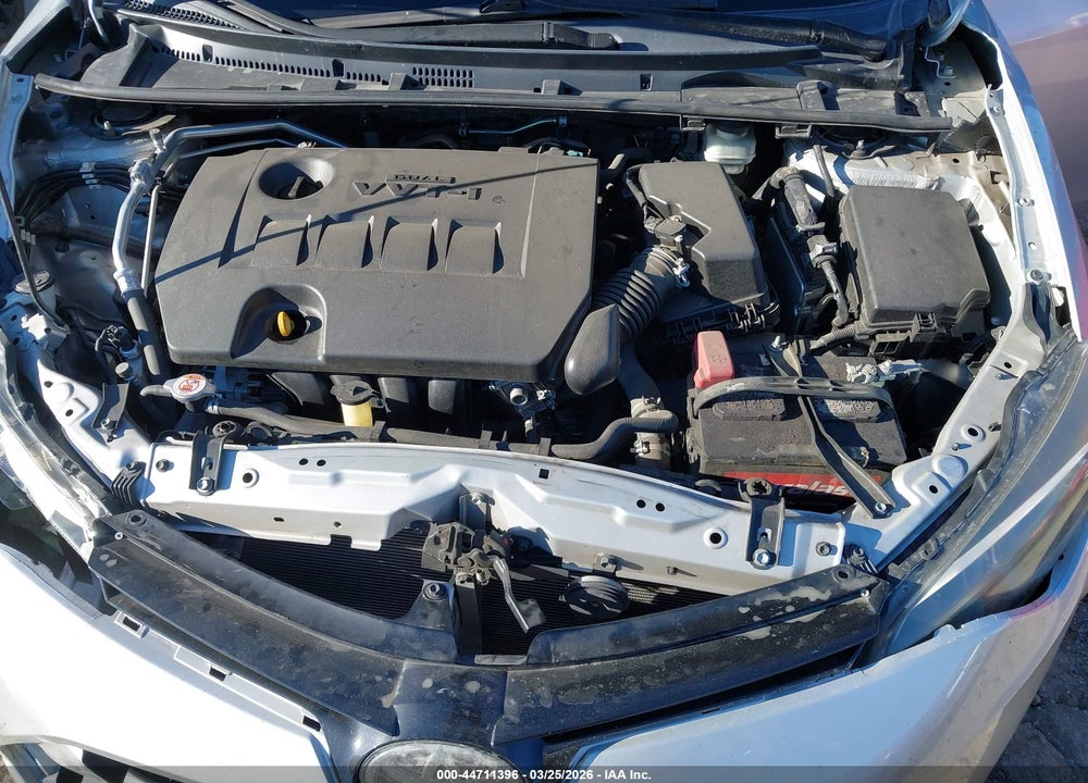 2018 TOYOTA COROLLA LE VIN: 5YFBURHEXJP832728