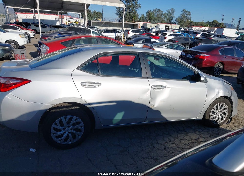 2018 TOYOTA COROLLA LE VIN: 5YFBURHEXJP832728